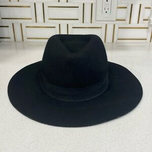 Roots  Black 100% Wool Hat